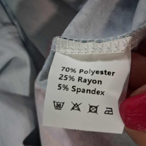 ETCYY NEW womens Classic Embellished Tank Top Blouse SIZE MEDIUM Lt Blue Multi - Picture 6 of 9